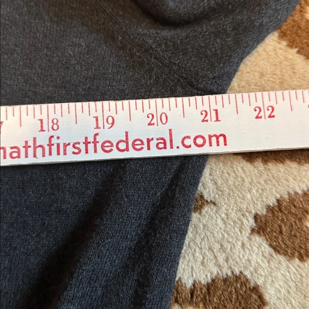 J. Crew Button Down Cardigan Womens M V neck Cashmere blend Grey Preppy Grandpa - Picture 8 of 8